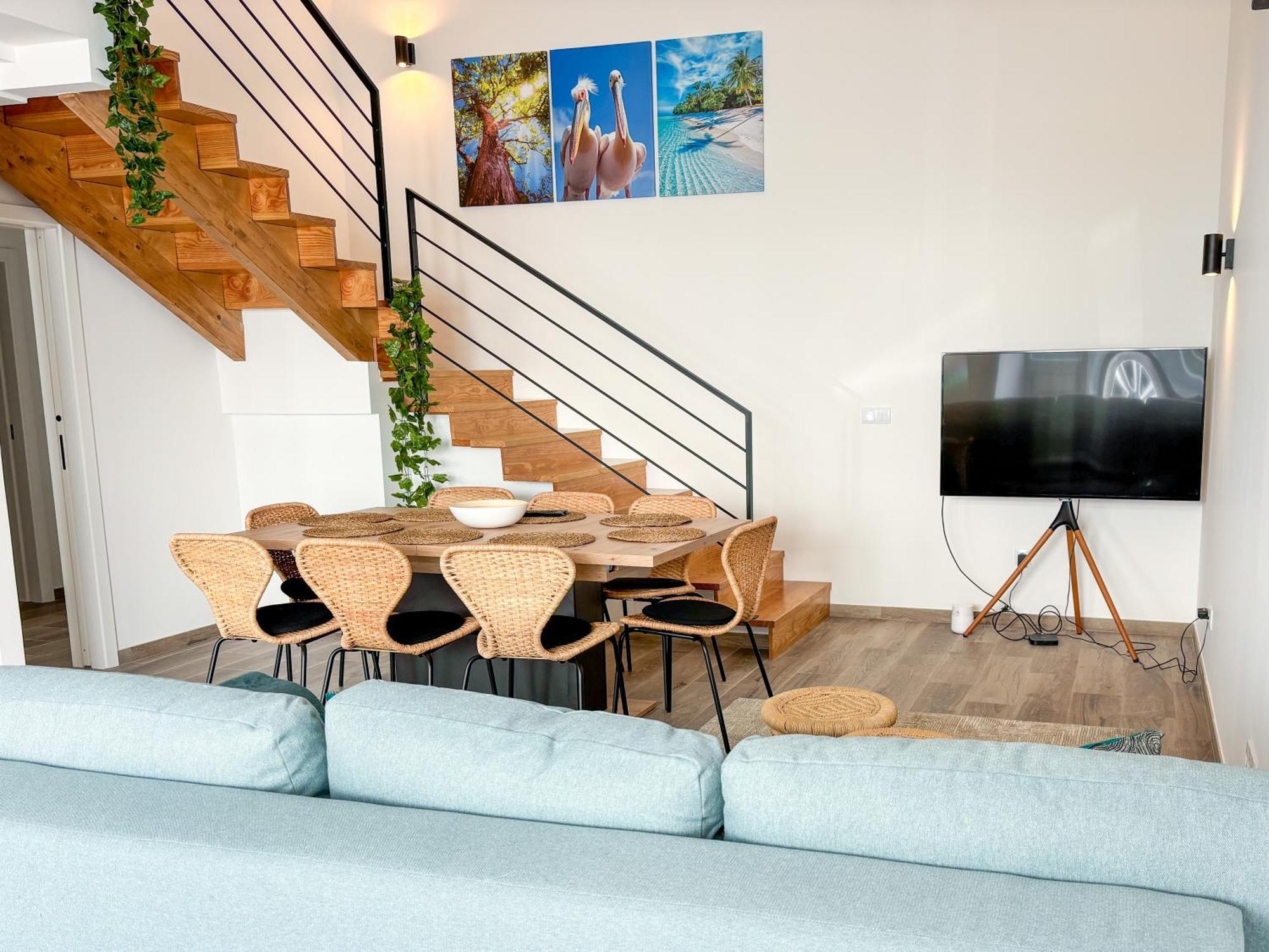 Spacious House, Up 8 People Centrally In Casa de Férias